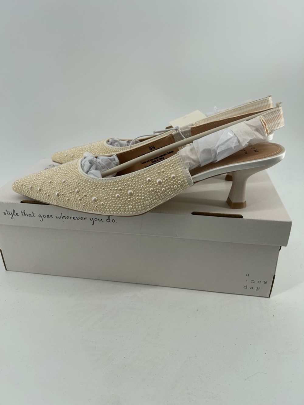 A New Day Milan Pearl Ivory Slingback Pointed Toe Heels Women's Sz 8.5 NWT